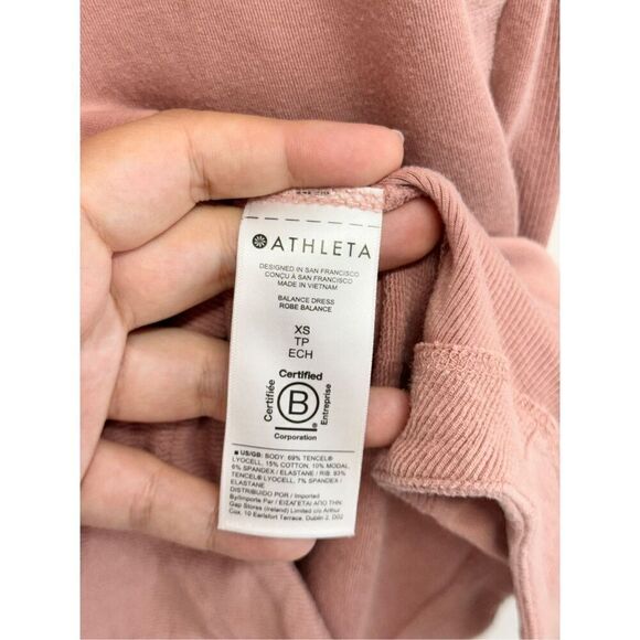 Athleta Balance Dress Long Sleeve Front Pockets Size Extra Small Crewneck - Picture 12 of 12